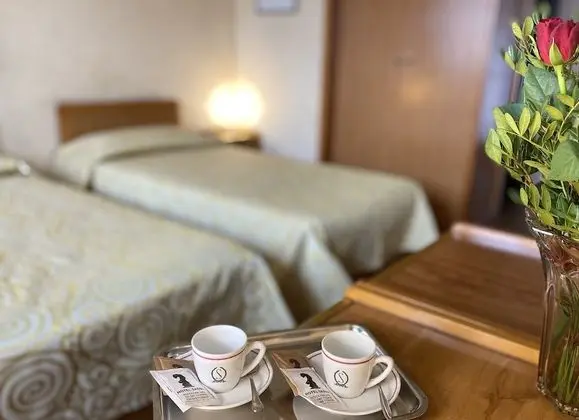 İki Ayrı Yataklı Oda, 2 Tek Kişilik Yatak