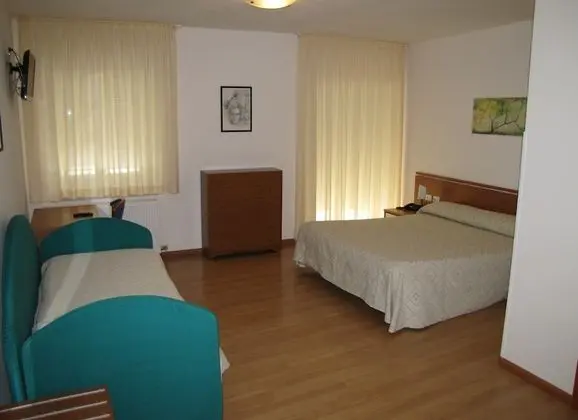 Üç Kişilik Oda, 1 Yatak Odası, Dağ Manzaralı