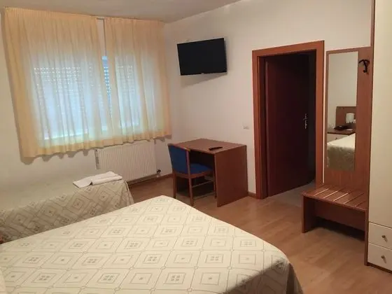 Üç Kişilik Oda, 1 Yatak Odası, Dağ Manzaralı