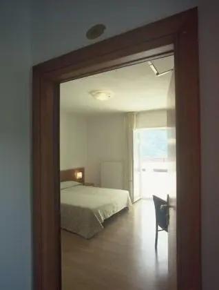 Üç Kişilik Oda, 1 Yatak Odası, Dağ Manzaralı