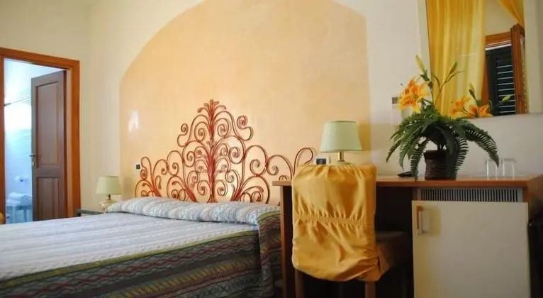 Superior Tek Büyük Yataklı Oda, Teras, Deniz Manzaralı