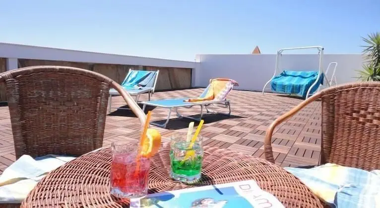 Superior Tek Büyük Yataklı Oda, Teras, Deniz Manzaralı