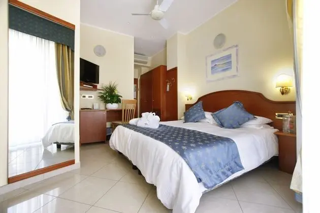 Standard Tek Büyük veya İki Ayrı Yataklı Oda