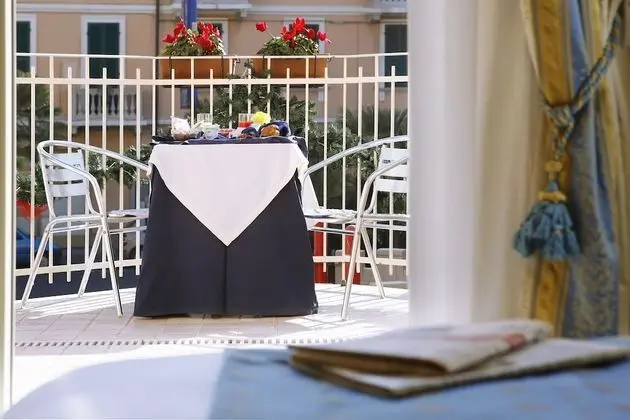 Superior Tek Büyük veya İki Ayrı Yataklı Oda