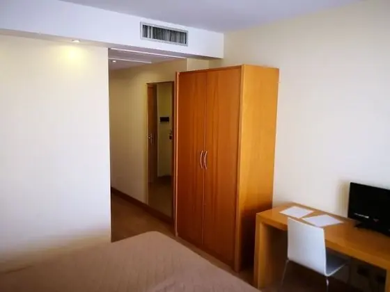 Comfort Tek Büyük veya İki Ayrı Yataklı Oda