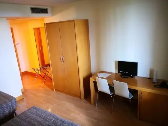 Üç Kişilik Oda, Bahçe Manzaralı