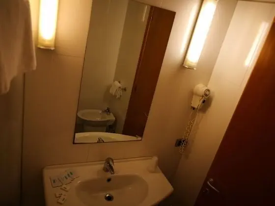 Üç Kişilik Oda, Bahçe Manzaralı