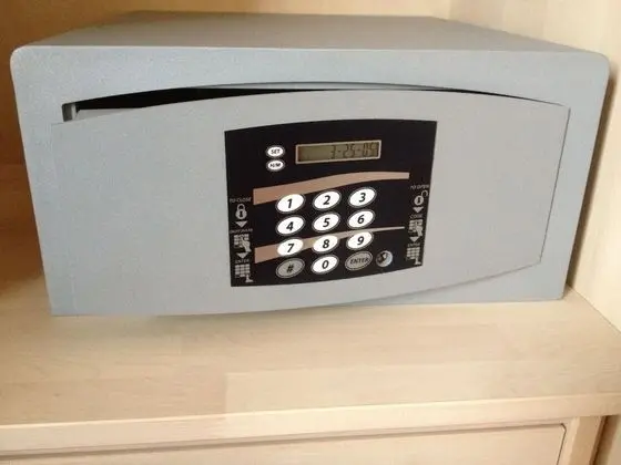 Tek Büyük veya İki Ayrı Yataklı Oda, Göl Manzaralı