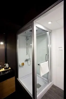 Tek Büyük Yataklı Oda (Semi)