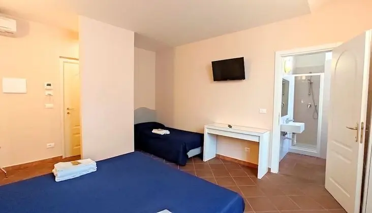 Comfort Üç Kişilik Oda, Birden Çok Yatak, Sigara İçilmez, Özel Banyo