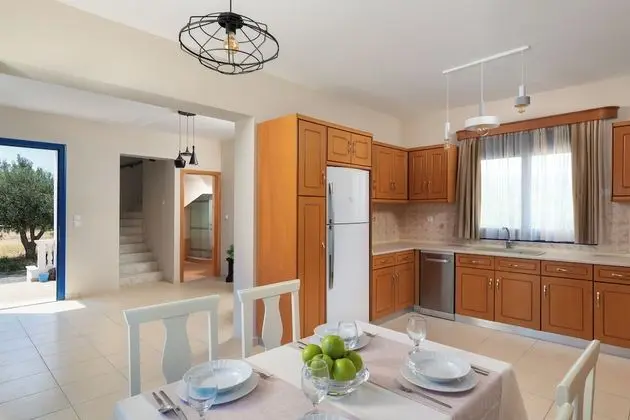 Luxury Villa, Plaj Kenarı
