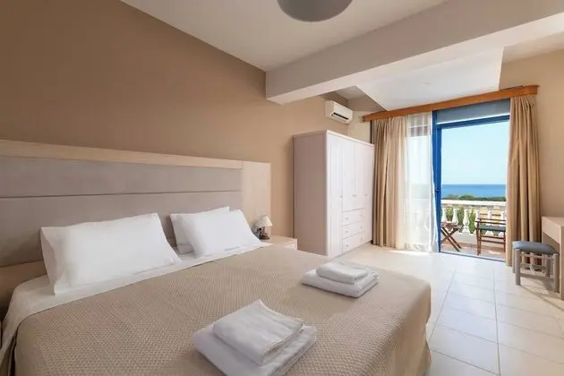Luxury Villa, Plaj Kenarı