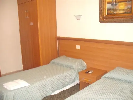 Tek Büyük veya İki Ayrı Yataklı Oda