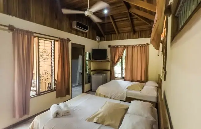 Comfort Kulübe, 2 Çift Kişilik Yatak, Havuz Kullanımı, Bahçe Manzaralı