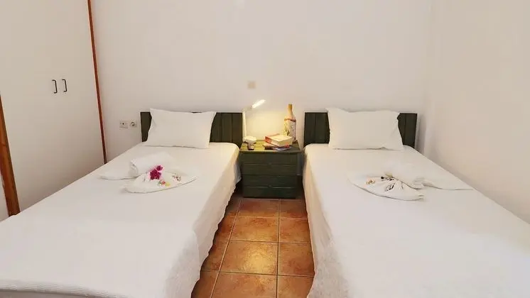Comfort Tek Büyük Yataklı Oda