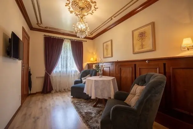 Family Dağ Evi, Kişiye Özel Havuzlu