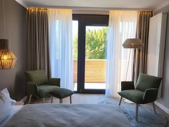 Superior Tek Büyük Yataklı Oda (with Balcony or Terrace)