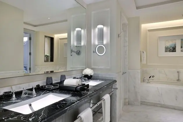 Club Oda, 1 En Büyük (King) Boy Yatak, Şehir Manzaralı