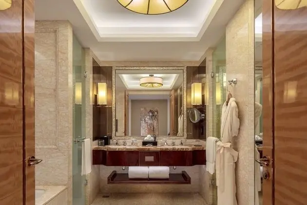 Oda, 2 Çift Kişilik Yatak, Şehir Manzaralı