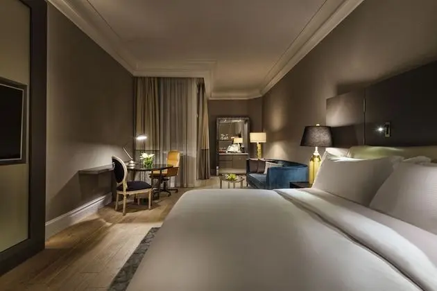 Deluxe Oda, 1 En Büyük (King) Boy Yatak, Balkon, Deniz Manzaralı (Balcony)