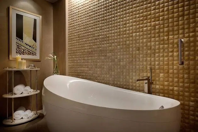 One Bedroom Club Suite