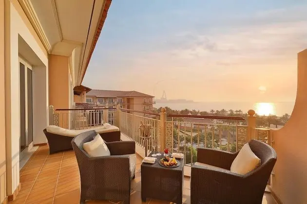 One Bedroom Club Suite