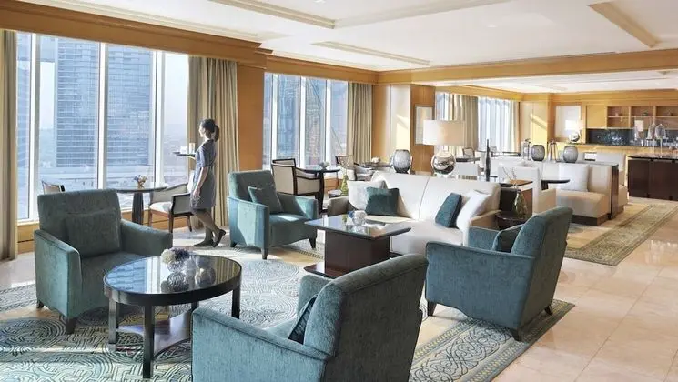Club Süit, 1 En Büyük (King) Boy Yatak, Sigara İçilmez, Balkon (Ambassador, Club Lounge Access)
