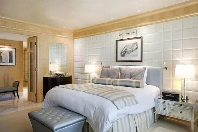 Royal Suite with Lounge access, One King Bed, Non Smoking , Balcony