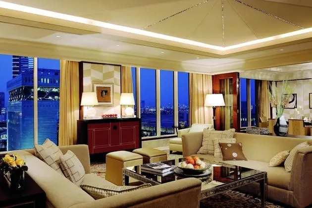 Royal Suite with Lounge access, One King Bed, Non Smoking , Balcony