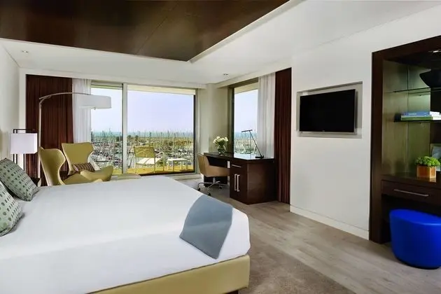 Superior Oda, 1 Büyük (Queen) Boy Yatak, Balkon, Kısmi Deniz Manzaralı