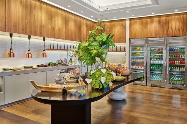 Club Süit, 1 En Büyük (King) Boy Yatak, Okyanusa Sıfır