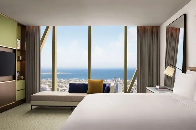 Premier Oda, 1 En Büyük (King) Boy Yatak, Sigara İçilmez (Premier Ritz-Carlton Club)