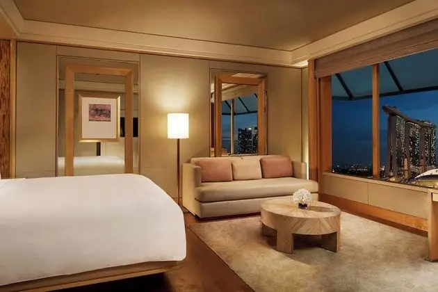 Deluxe Oda, 1 En Büyük (King) Boy Yatak (Club Deluxe Marina)
