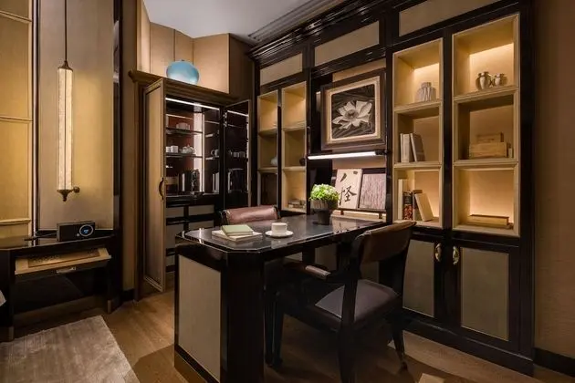 Club Oda, 1 En Büyük (King) Boy Yatak, Sigara İçilmez, Şehir Manzaralı