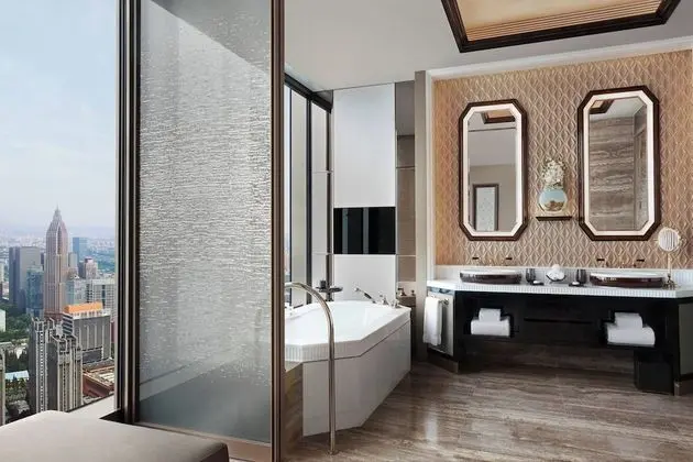 Club Oda, 1 En Büyük (King) Boy Yatak, Sigara İçilmez, Şehir Manzaralı