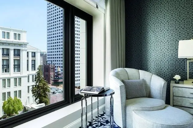 Oda, 1 En Büyük (King) Boy Yatak, Şehir Manzaralı