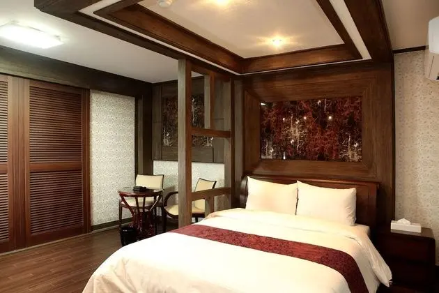 Standard Tek Büyük Yataklı Oda (Hotel Type)