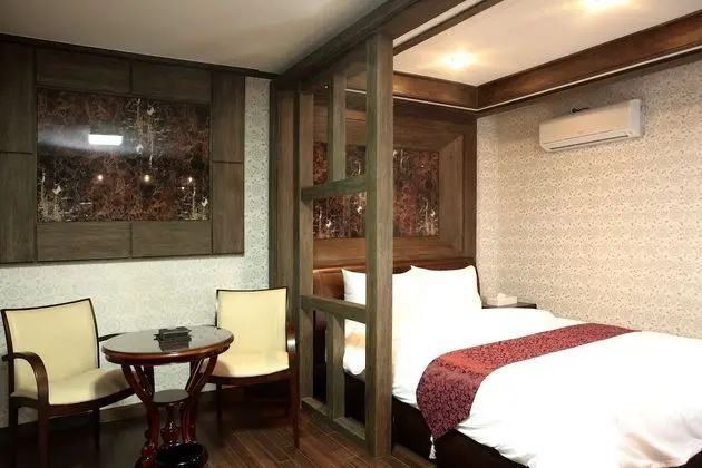 Standard Tek Büyük Yataklı Oda (Hotel Type)