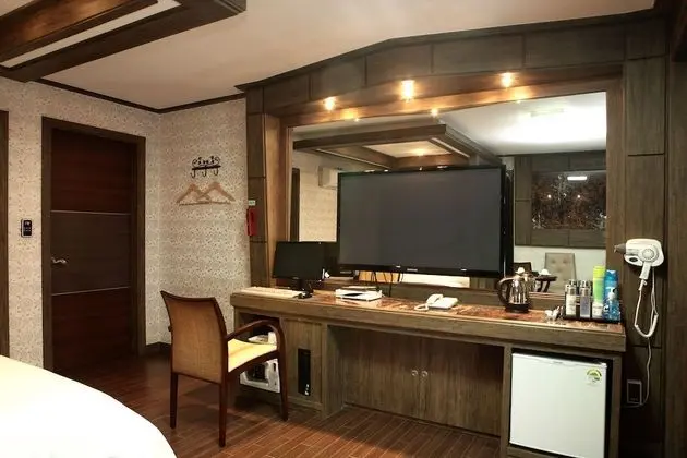 Standard Tek Büyük Yataklı Oda (Hotel Type)