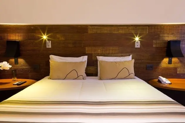 Premium Tek Büyük Yataklı Oda