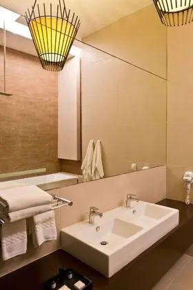 Premium Tek Büyük Yataklı Oda