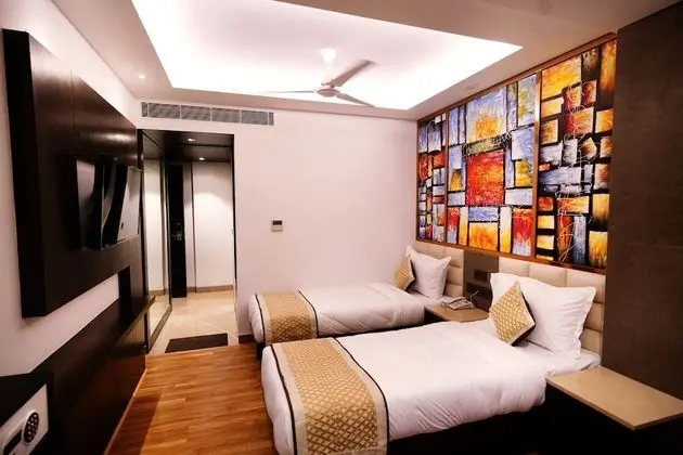 Deluxe Tek Büyük Yataklı Oda