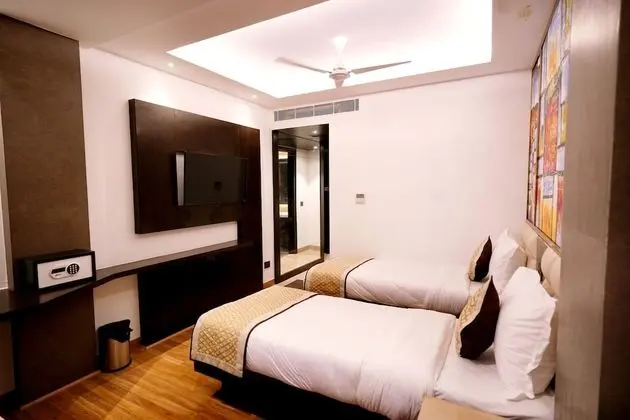 Deluxe Tek Büyük Yataklı Oda