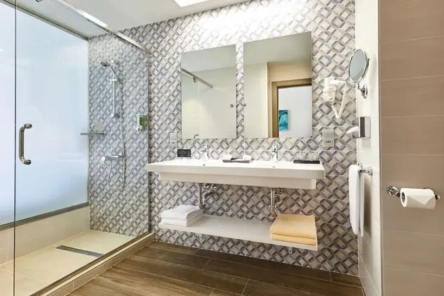 Tek Büyük Yataklı Oda (Free Domestic flight, stays 1/6-31/10)