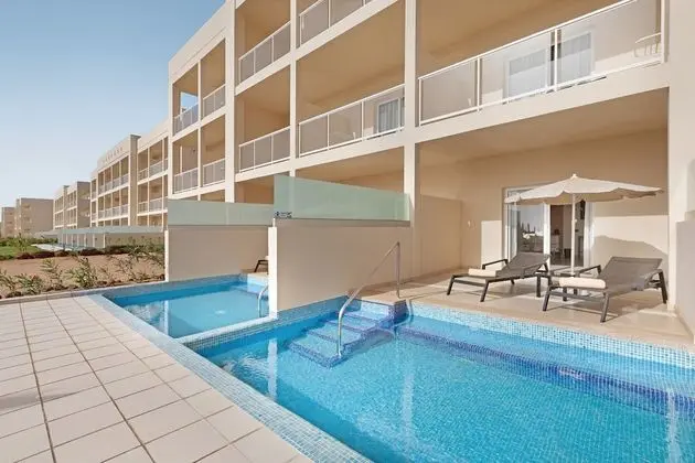 Junior Süit, Teras (Swim-up & Adults Only)