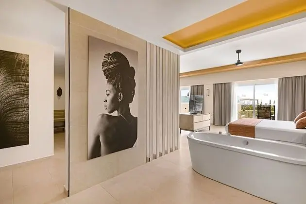 Junior Süit, Teras (Swim-up & Adults Only)