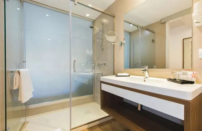 Standard Tek Büyük Yataklı Oda, Balkon