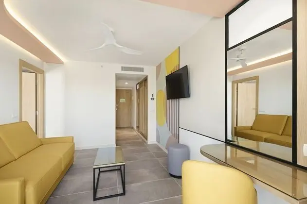 Junior Süit, Balkon (Standard)