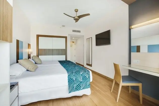 Tek Büyük Yataklı Oda, Balkon, Deniz Manzaralı