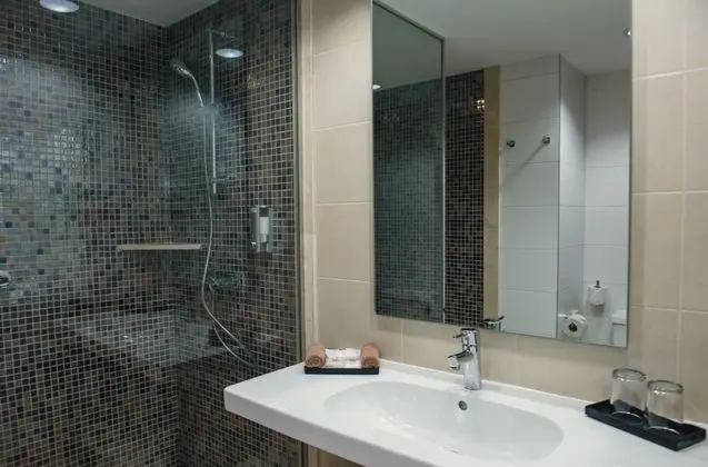 Standard Tek Büyük Yataklı Oda, Balkon (B2C-US)